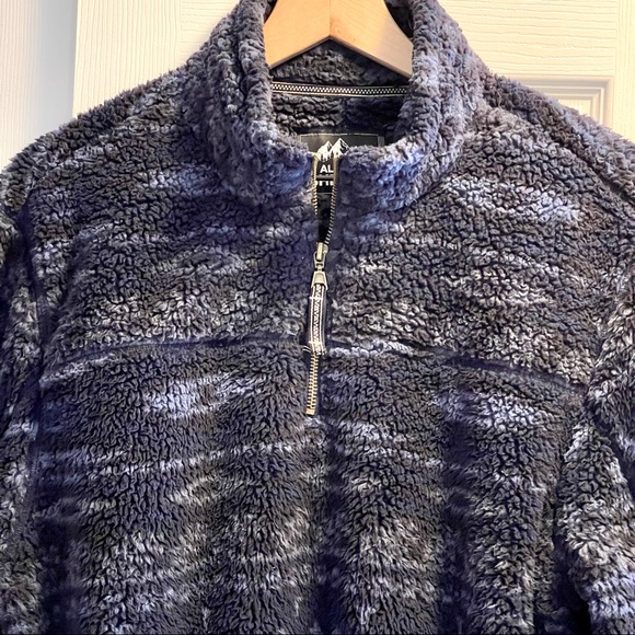 Alpine Sherpa Blue Aztec Print Fleece Size L - Picture 2 of 8